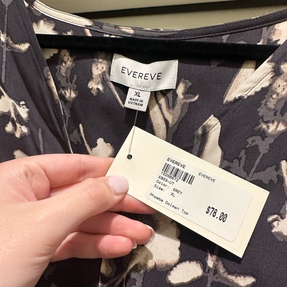 NWT Evereve Black and Cream Phoebe Dolman Floral Top size XL - Picture 4 of 9